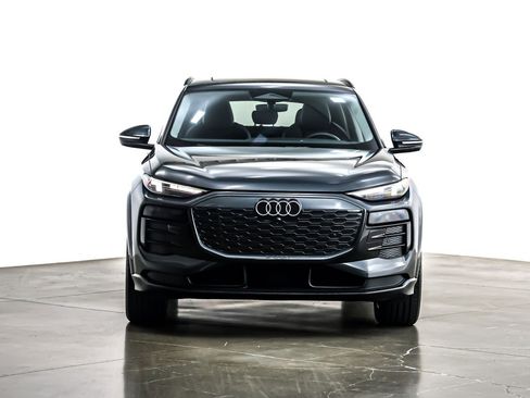 Used 2025 Audi Q6 e-tron Premium Plus w/ Premium Plus image 4