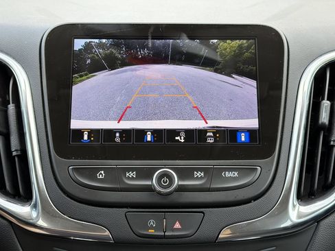 Used 2024 Chevrolet Equinox LT FWD image 5