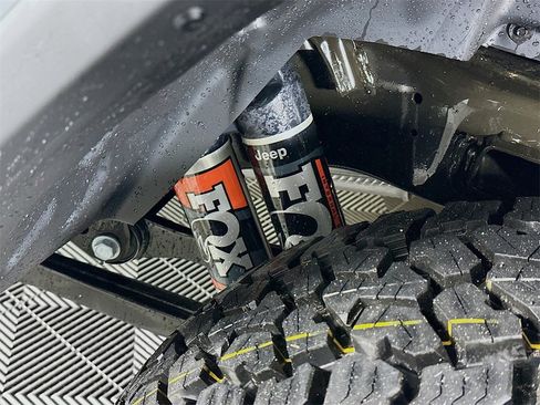 New 2025 Jeep Gladiator Mojave image 21