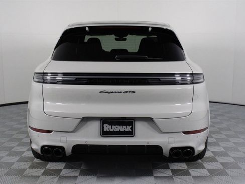New 2026 Porsche Cayenne GTS image 6