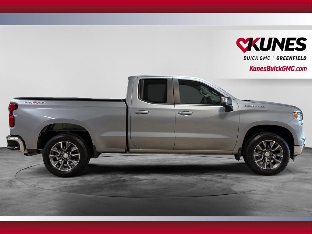 Used 2024 Chevrolet Silverado 1500 LT AWD/4WD image 12