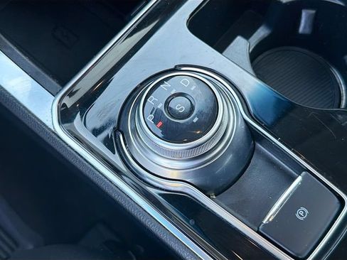 Used 2020 Ford Edge Titanium w/ Equipment Group 301A AWD/4WD image 18