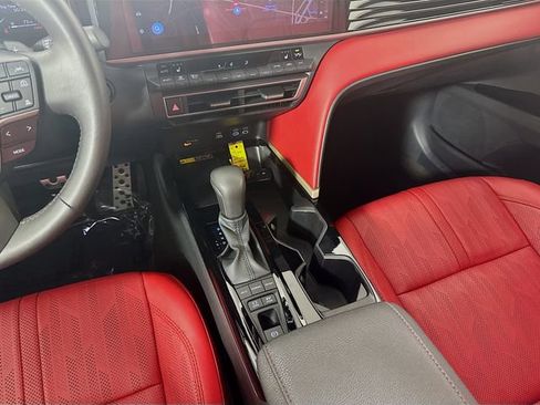 Used 2025 Toyota Camry XSE FWD image 25