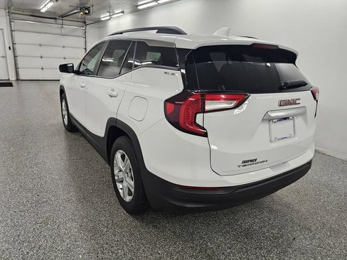 Used 2022 GMC Terrain SLE w/ Driver Convenience Package FWD image 6