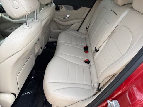 Certified 2021 Mercedes-Benz GLC 300 4MATIC image 11