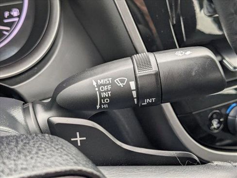 Used 2023 Toyota Camry SE image 21