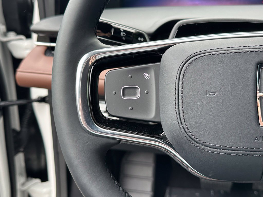 New 2026 Lincoln Nautilus Reserve AWD/4WD image 9