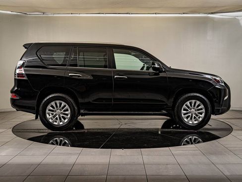 Used 2023 Lexus GX 460 Premium w/ Premium Package image 11