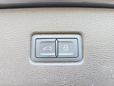 Used 2018 Audi Q7 3.0T Premium Plus w/ Premium Plus Package image 13