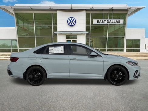 New 2026 Volkswagen Jetta SE FWD image 2
