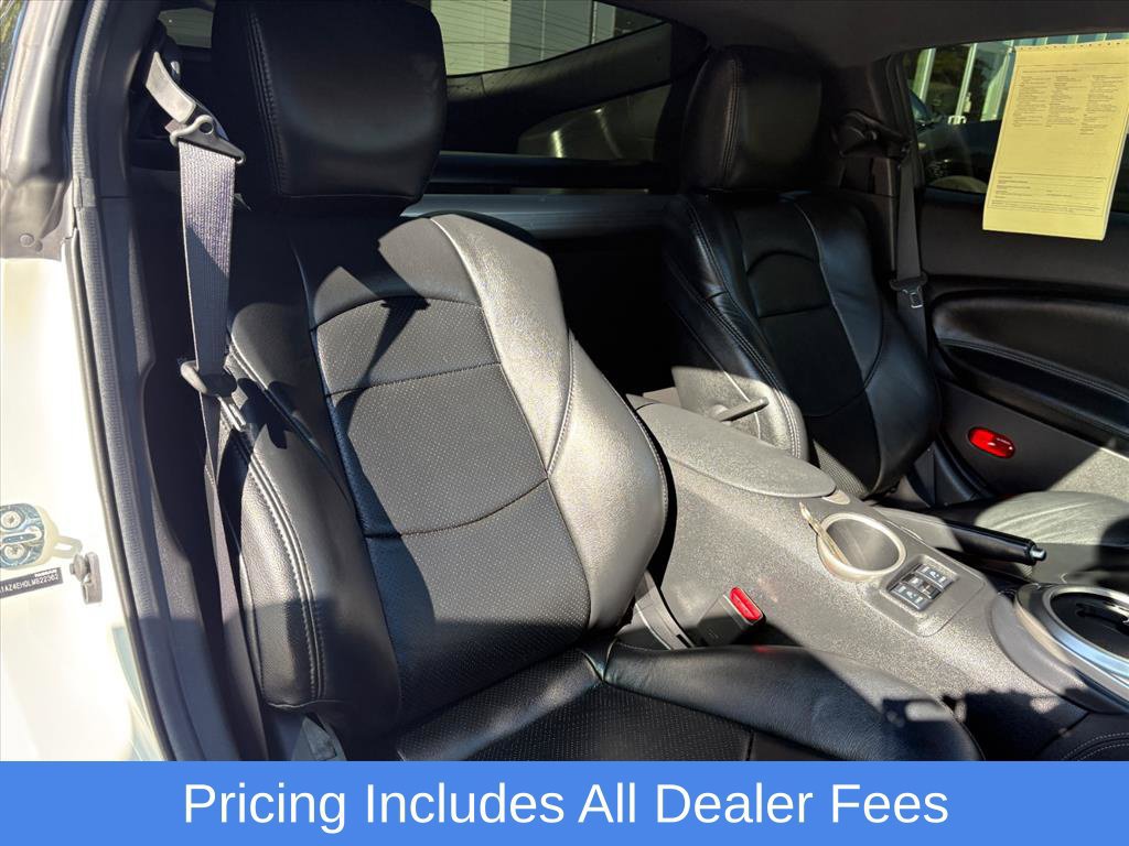 Used 2020 Nissan 370Z Touring Sport RWD image 19