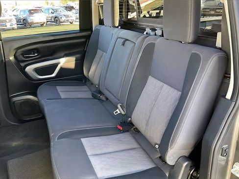 Used 2021 Nissan Titan SV w/ SV Convenience Package image 25