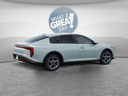 New 2026 Kia K4 FWD image 6