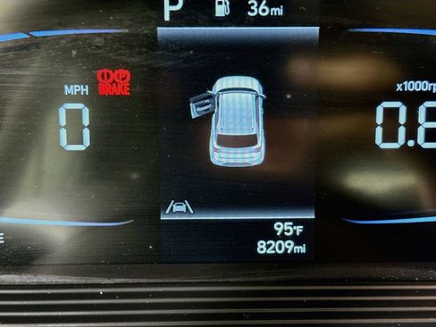 Used 2026 Hyundai Venue SE FWD image 12