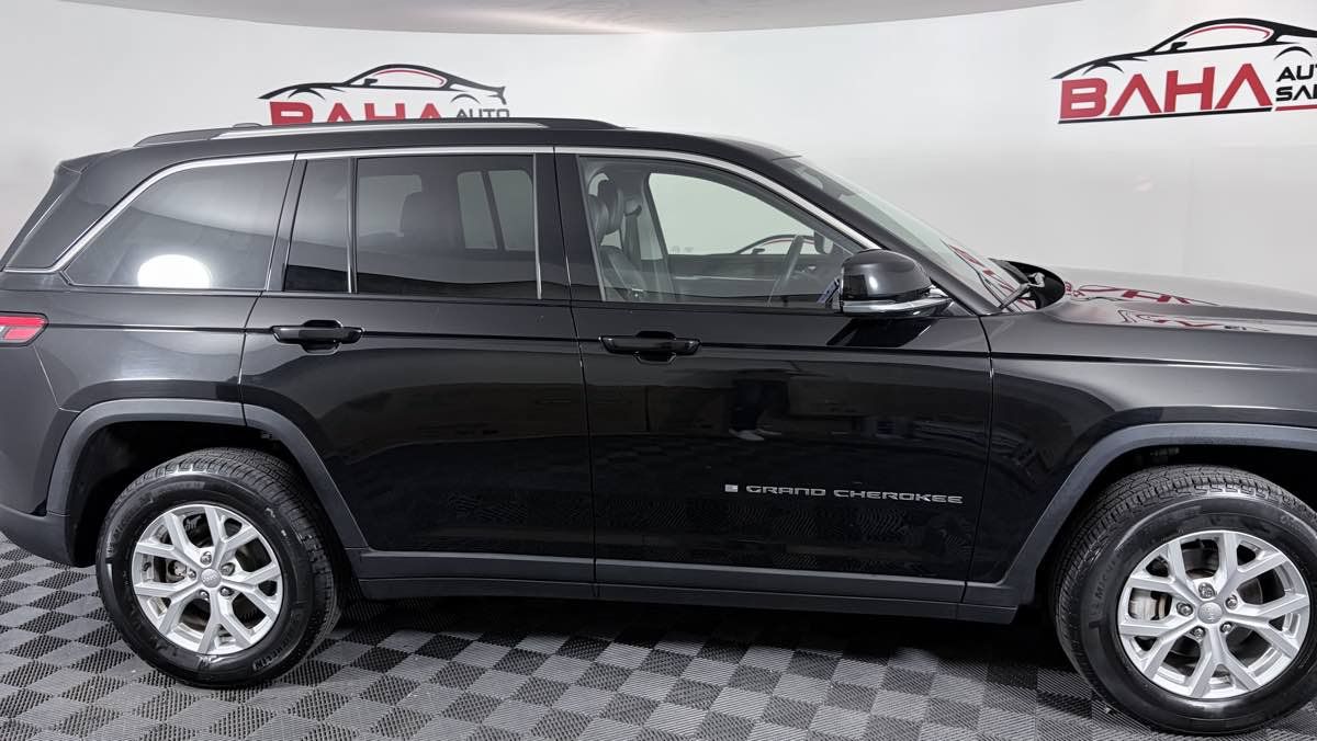 Used 2023 Jeep Grand Cherokee Limited AWD/4WD image 8