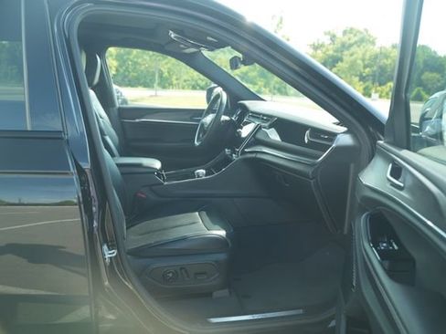 Used 2023 Jeep Grand Cherokee L Overland AWD/4WD image 21