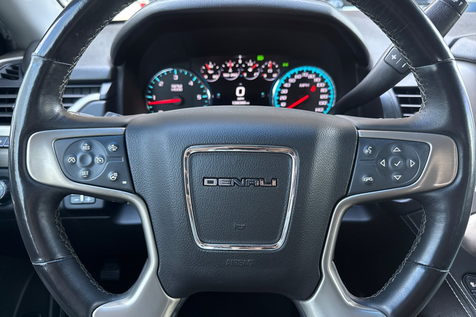 Used 2017 GMC Yukon Denali w/ Open Road Package AWD/4WD image 34