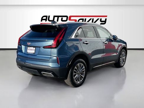Used 2024 Cadillac XT4 Premium Luxury w/ Cold Weather Package AWD/4WD image 7
