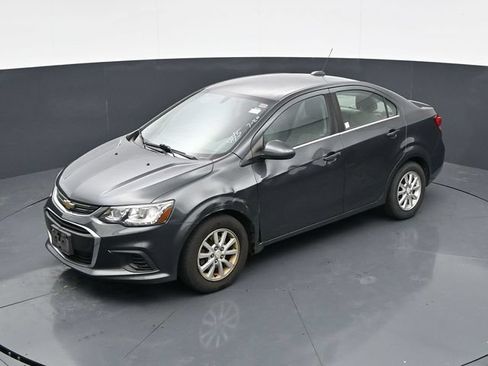 Used 2017 Chevrolet Sonic LT FWD image 33