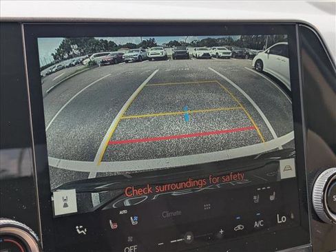 Used 2025 Lexus NX 250 FWD w/ Towing Package (2000 Lbs) image 11