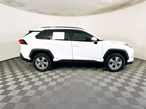 Used 2024 Toyota RAV4 XLE w/ Convenience Package AWD/4WD image 2