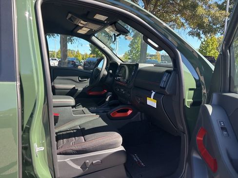New 2026 Nissan Frontier PRO-4X w/ Pro-4x Convenience Package image 18