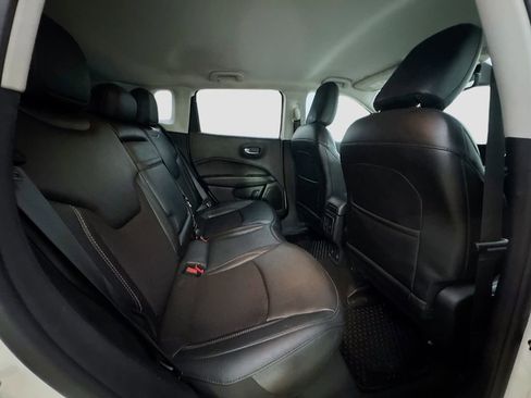 Used 2019 Jeep Compass Latitude w/ Popular Equipment Group AWD/4WD image 30