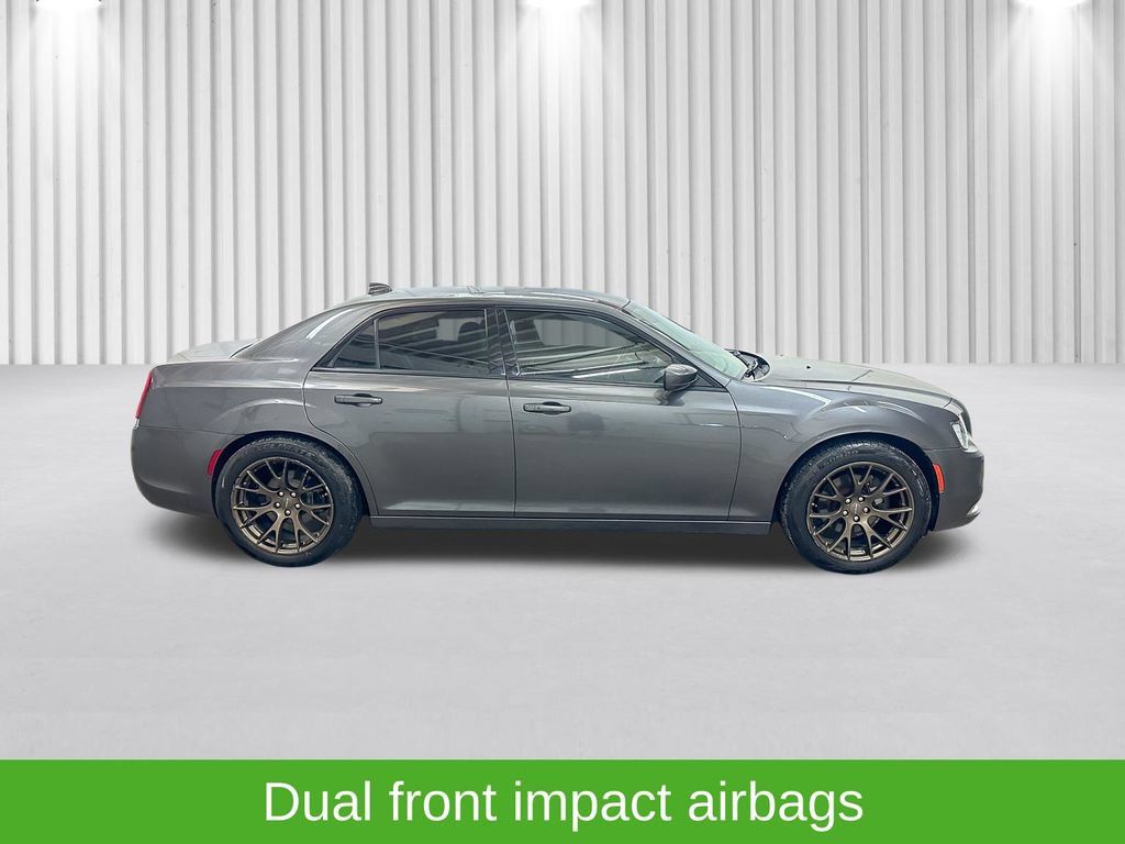 Used 2018 Chrysler 300 S AWD/4WD image 5