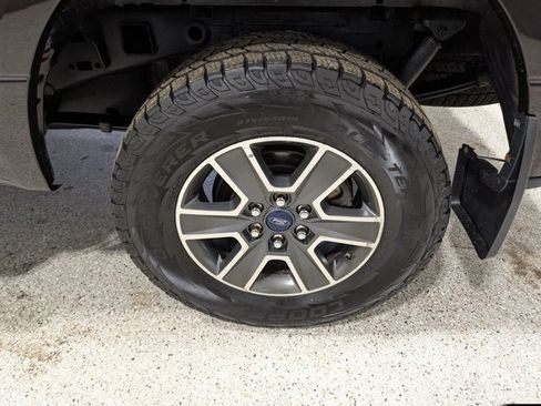 Used 2019 Ford F150 XL w/ Equipment Group 101A Mid AWD/4WD image 12