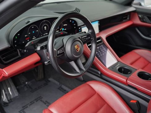 Used 2021 Porsche Taycan 4S w/ Premium Package image 20