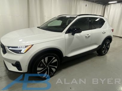 Used 2025 Volvo XC40 B5 Plus