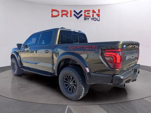 Used 2025 Ford F150 Raptor image 3