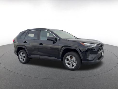 Used 2025 Toyota RAV4 LE image 2
