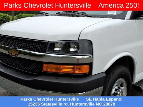 Certified 2025 Chevrolet Express 3500 LT w/ LT Preferred Equipment Group RWD image 29