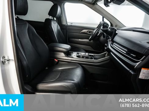 Used 2025 Kia Carnival SX Prestige FWD image 20