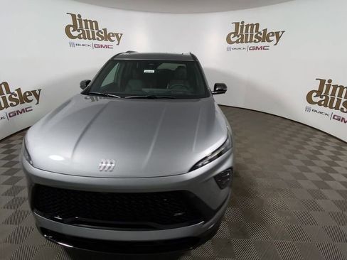 Used 2026 Buick Enclave Sport Touring w/ Power Package FWD image 3