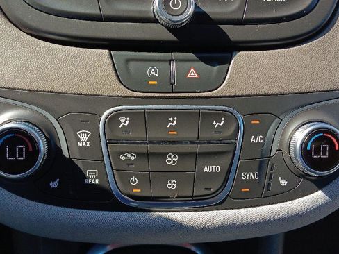 Used 2020 Chevrolet Malibu LT image 19