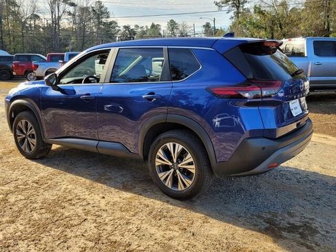 Used 2023 Nissan Rogue SV image 8
