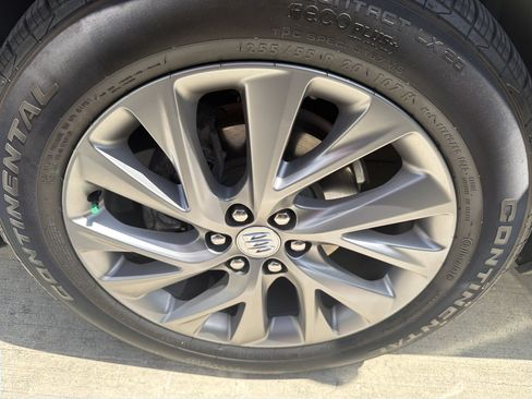 Used 2025 Buick Enclave Preferred FWD image 4