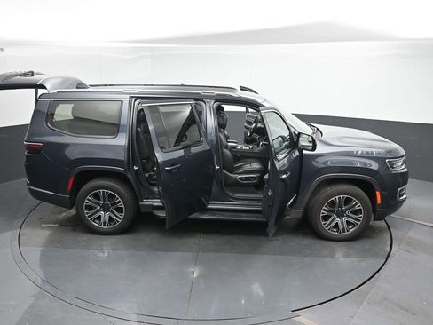 Used 2022 Jeep Wagoneer Series III image 57