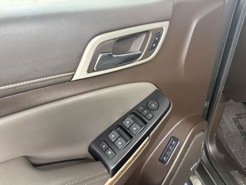Used 2019 GMC Yukon XL Denali w/ Denali Ultimate Package AWD/4WD image 26
