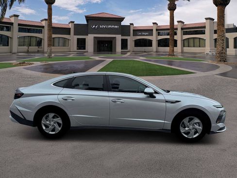 New 2026 Hyundai Sonata SE FWD image 9