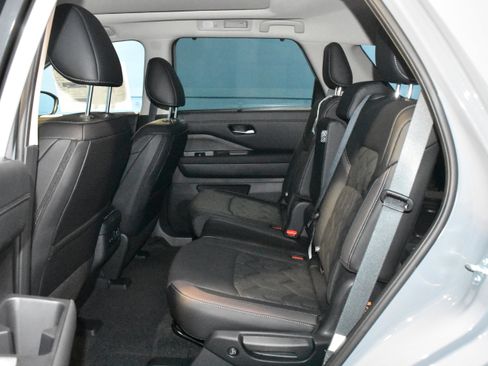 New 2026 Nissan Pathfinder Platinum w/ Cargo Package image 19