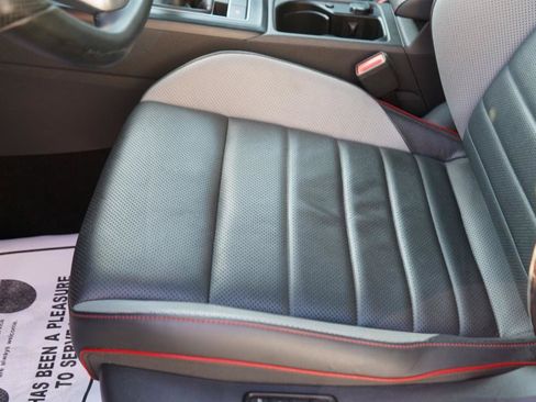 Used 2022 Volkswagen GTI Autobahn FWD image 42