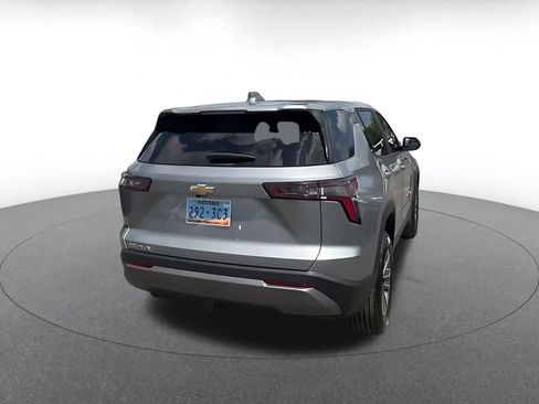 Used 2025 Chevrolet Equinox LT FWD image 14