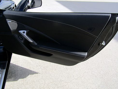 Used 2017 Chevrolet Corvette Stingray Convertible w/ 2LT Preferred Equipment Group RWD image 14