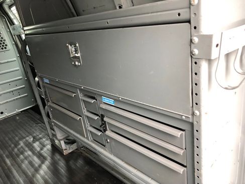 Used 2016 GMC Savana 3500 image 22