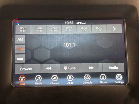 Used 2021 Jeep Cherokee Latitude Plus FWD image 39