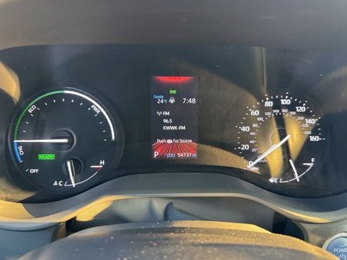 Certified 2024 Toyota Sienna XSE image 29