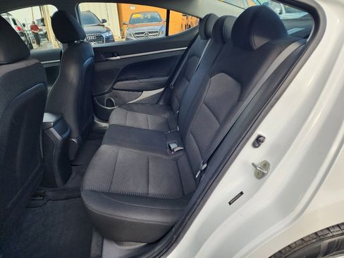 Used 2019 Hyundai Elantra SE w/ Cargo Package image 19